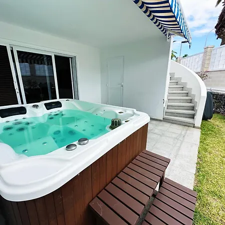 2 Bedrooms With Amazing View And Private Jacuzzi Costa Adeje (Tenerife)
