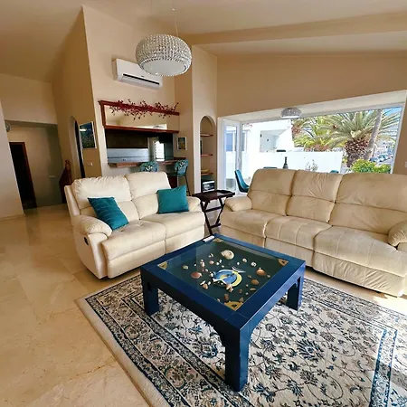 2 Bedrooms With Amazing View And Private Jacuzzi Casa de Férias Costa Adeje (Tenerife)